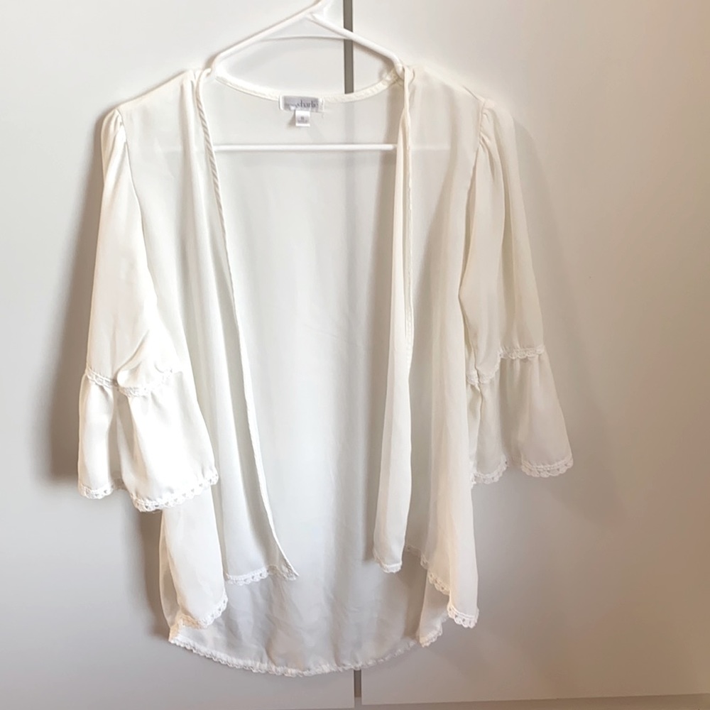 Cream Camono with lace details